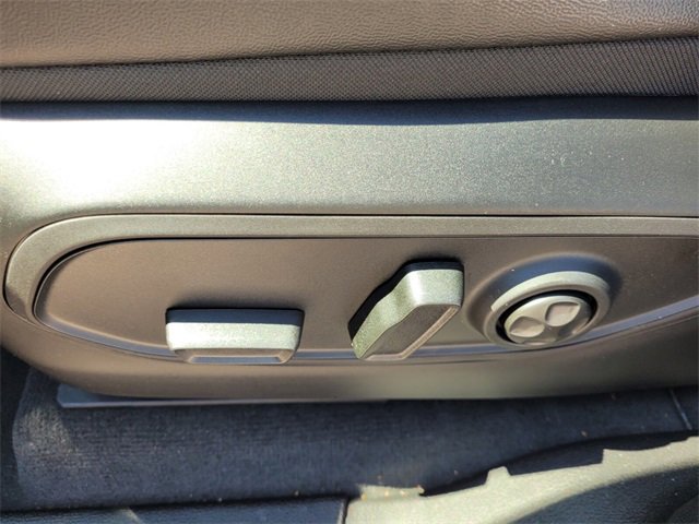 New 2025 Jeep Grand Cherokee Altitude image 5