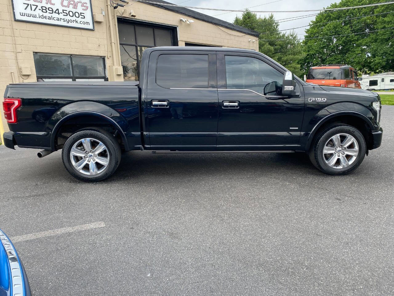 Used 2016 Ford F150 Platinum w/ Equipment Group 701A Luxury AWD/4WD image 2