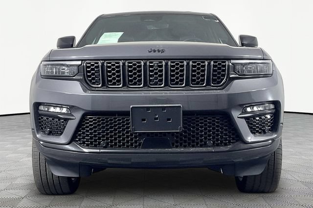 Used 2025 Jeep Grand Cherokee Summit w/ Obsidian Package AWD/4WD image 2