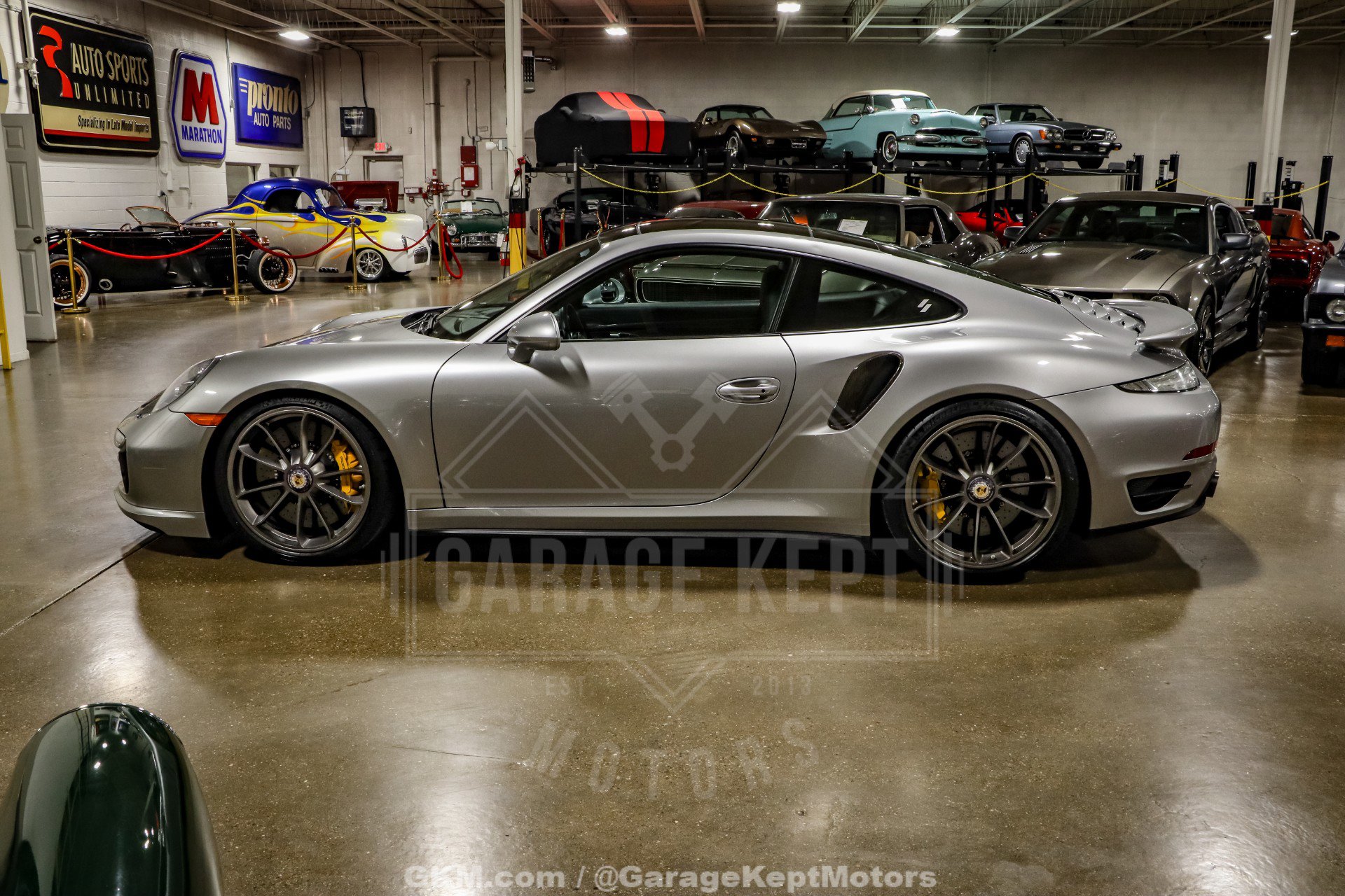 Used 2014 Porsche 911 Turbo S image 16