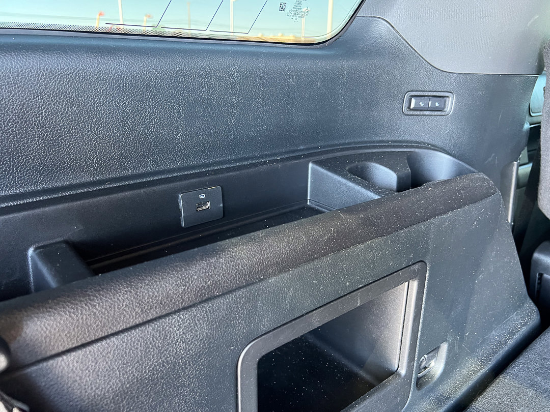 Used 2020 Ford Expedition XLT w/ Equipment Group 202A AWD/4WD image 9