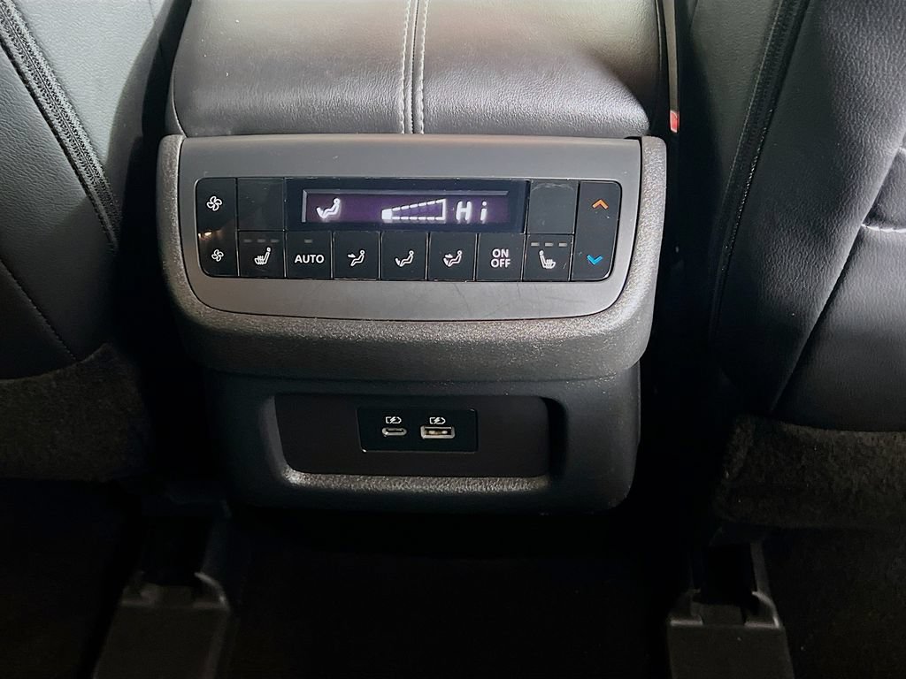 Used 2024 Nissan Pathfinder SL w/ SL Premium Package AWD/4WD image 26
