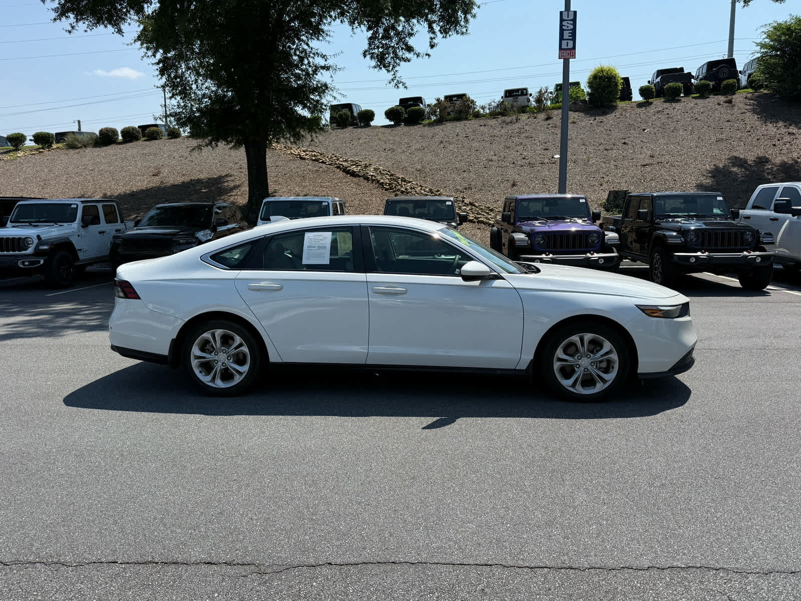 Used 2023 Honda Accord LX image 6