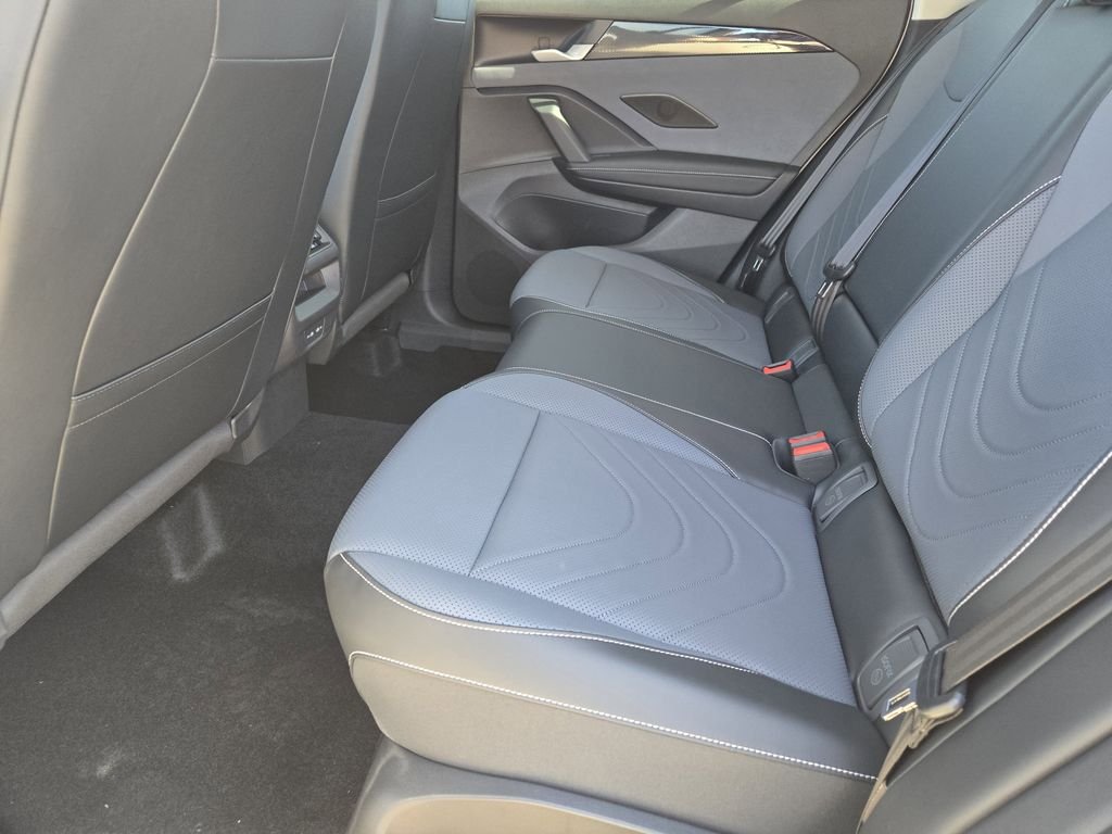 New 2026 Volkswagen Tiguan SE FWD image 21
