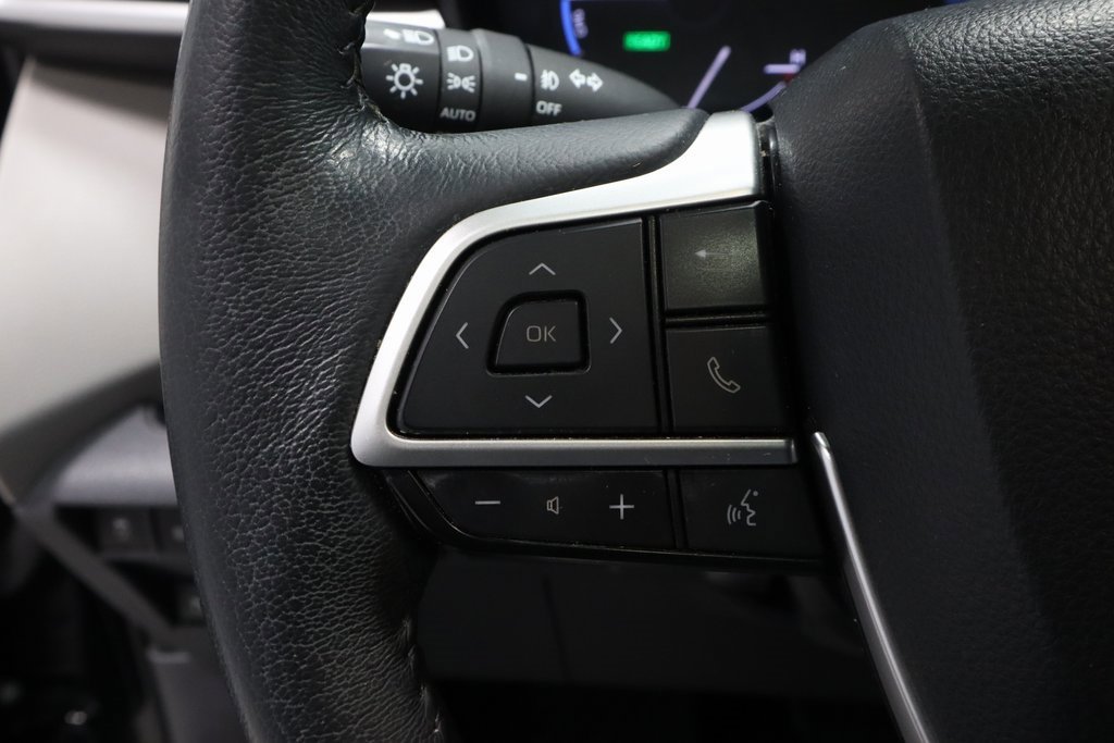 Used 2022 Toyota Sienna XLE image 28