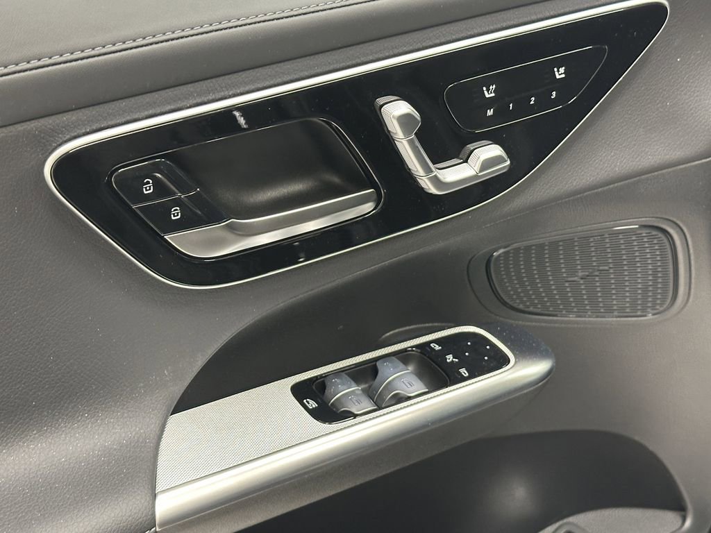 New 2026 Mercedes-Benz GLC 300 image 12