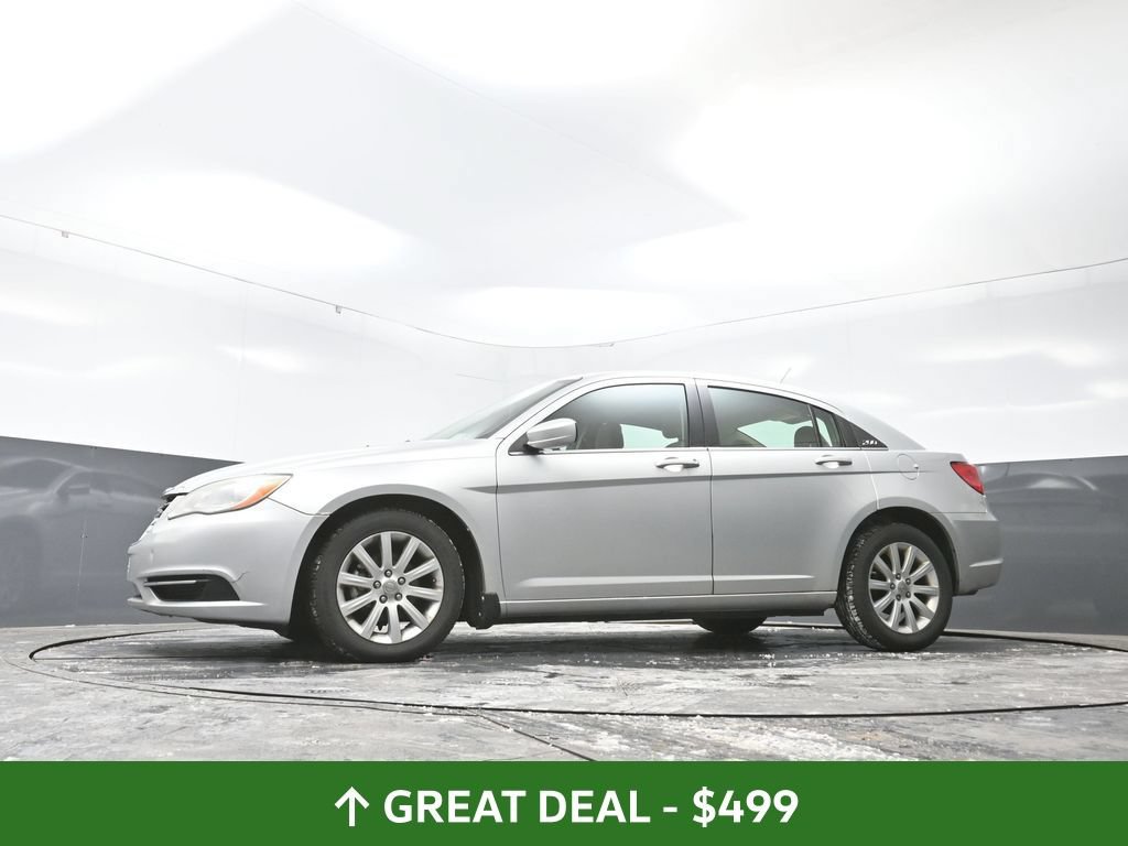 Used 2011 Chrysler 200 Touring FWD image 28