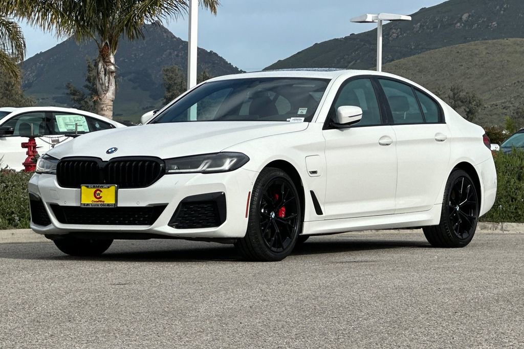 Used 2023 BMW 530e 530e iPerformance w/ M Sport Package image 7