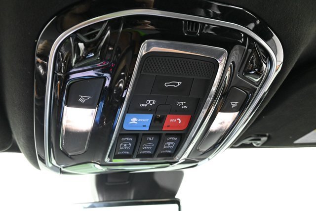 Used 2024 Jeep Grand Wagoneer L Series III image 37