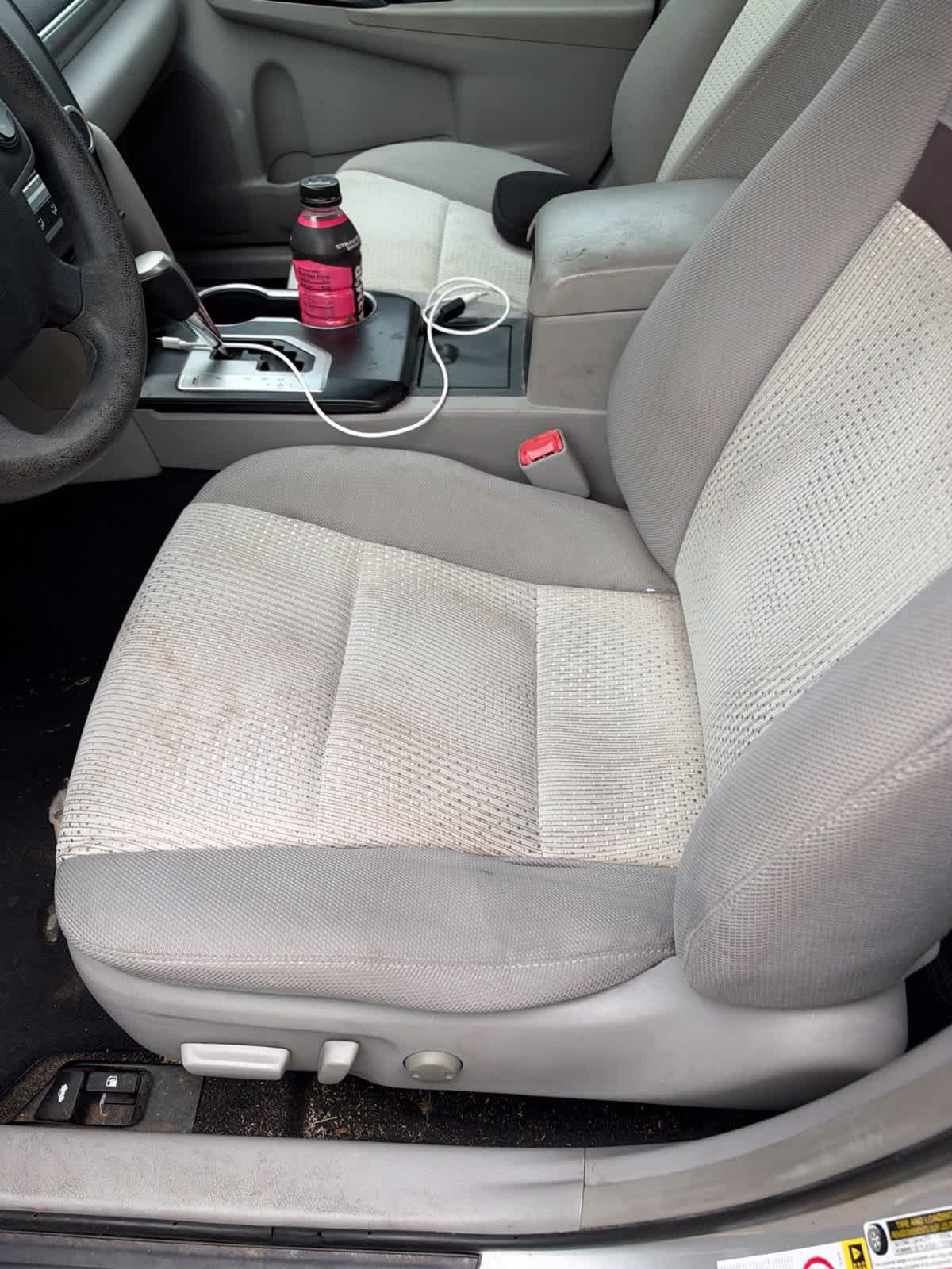 Used 2013 Toyota Camry LE FWD image 6