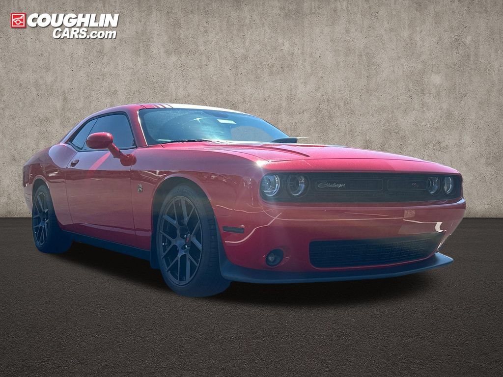 Used 2016 Dodge Challenger R/T Scat Pack RWD image 1