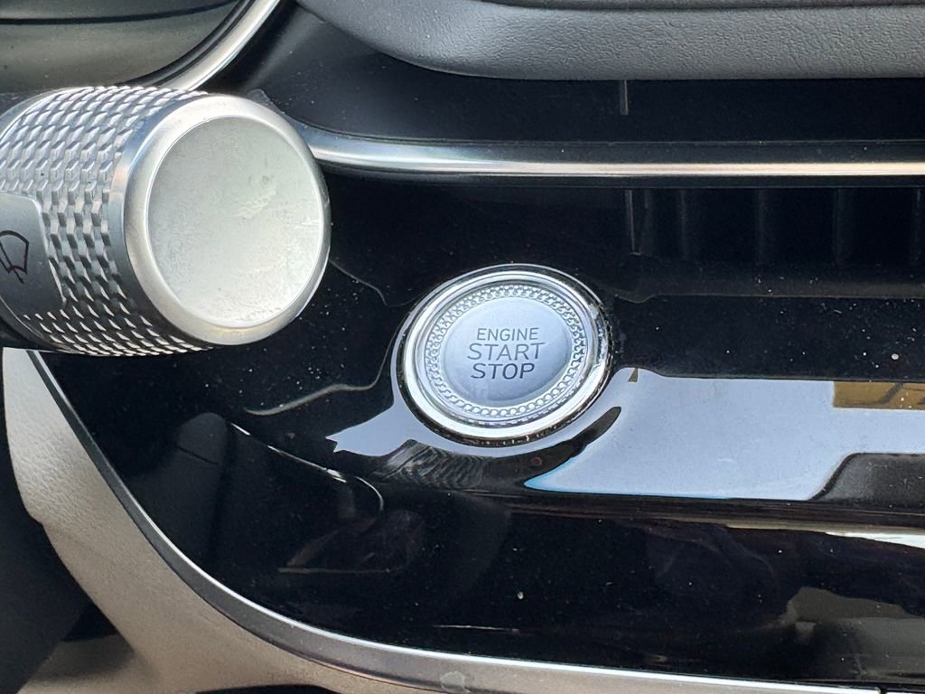 Used 2022 Genesis G80 2.5T image 25