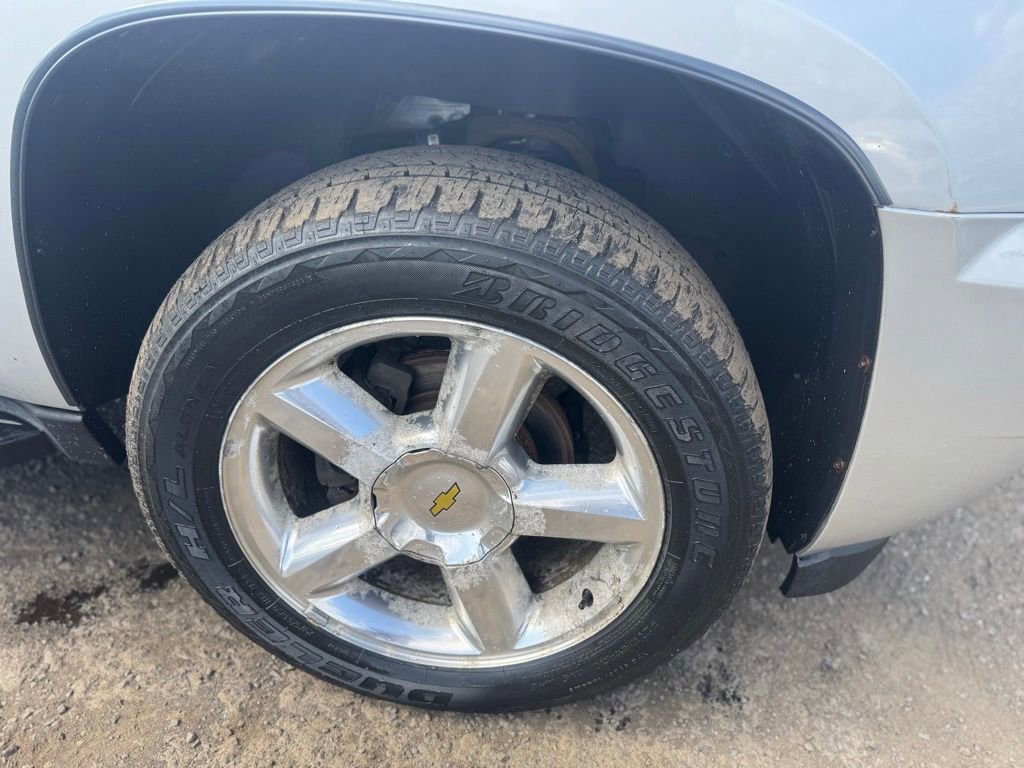 Used 2013 Chevrolet Avalanche LTZ image 13