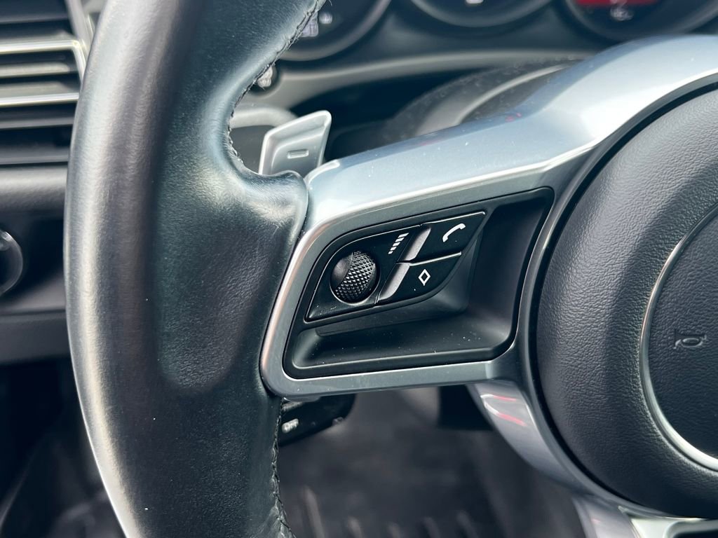 Used 2020 Porsche Macan image 22