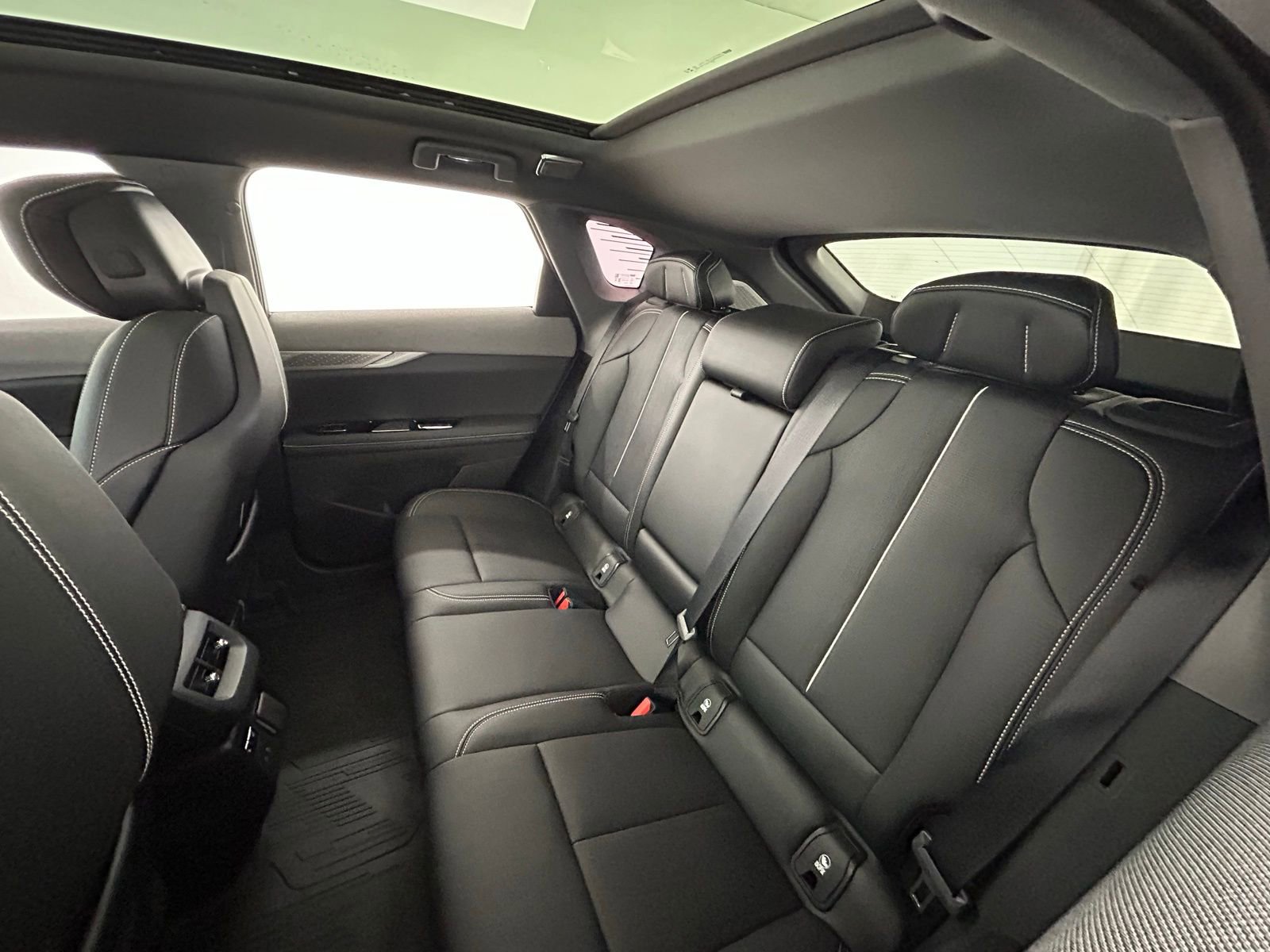 Used 2025 Cadillac Optiq Sport 2 w/ LPO, Floor Liner Package image 34