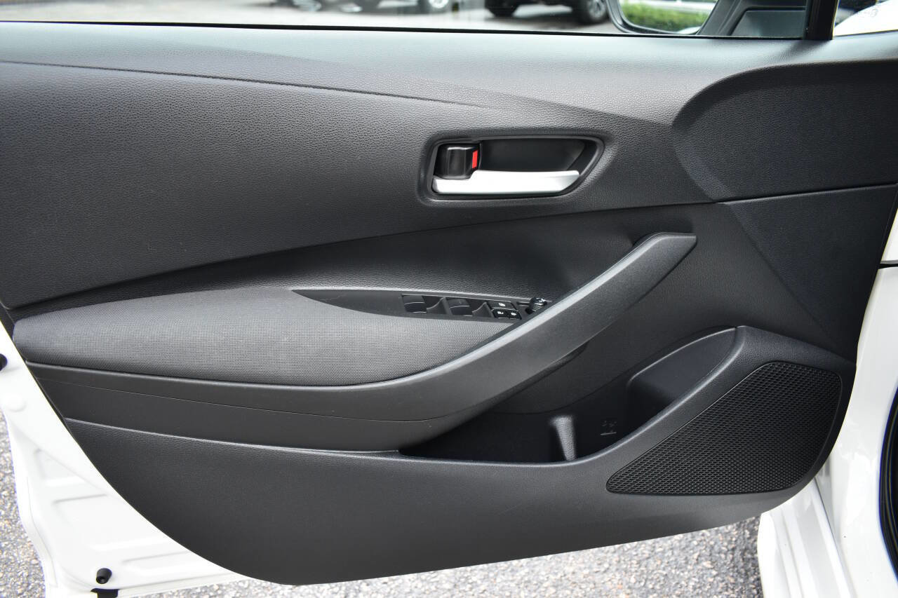 Used 2021 Toyota Corolla LE image 15