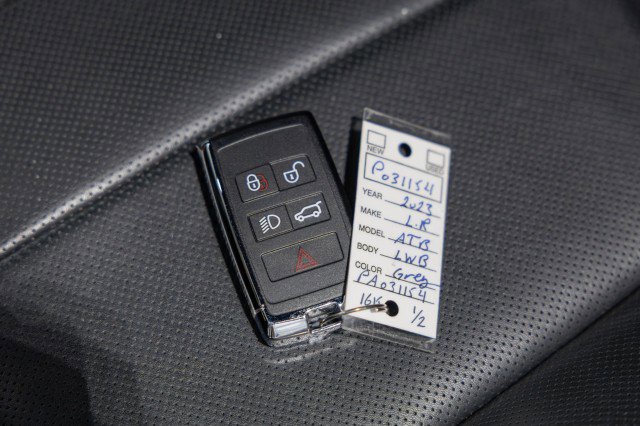 Used 2023 Land Rover Range Rover Long Wheelbase Autobiography image 49