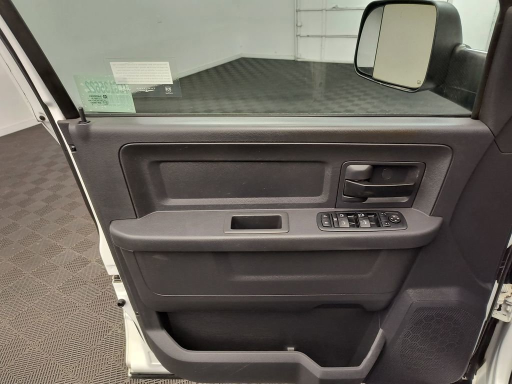 Used 2012 RAM 2500 ST w/ Chrome Appearance Group image 20