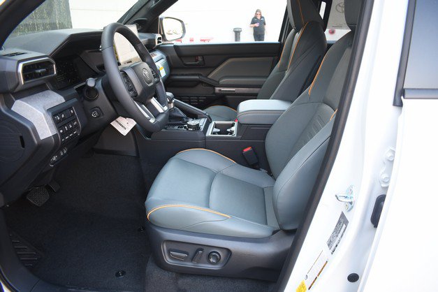 New 2026 Toyota 4Runner Trailhunter AWD/4WD image 7