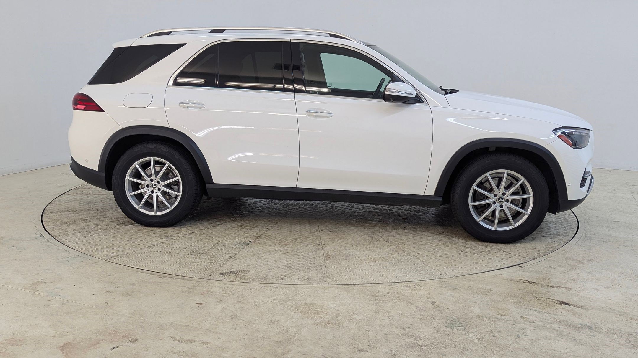 Used 2024 Mercedes-Benz GLE 350 4MATIC image 8