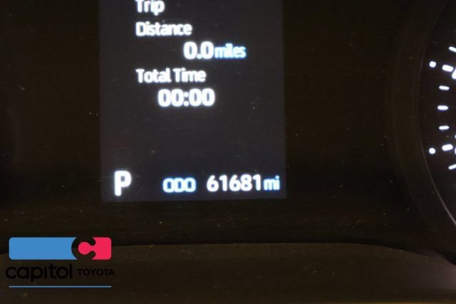 Used 2023 Toyota Sienna XLE FWD image 17