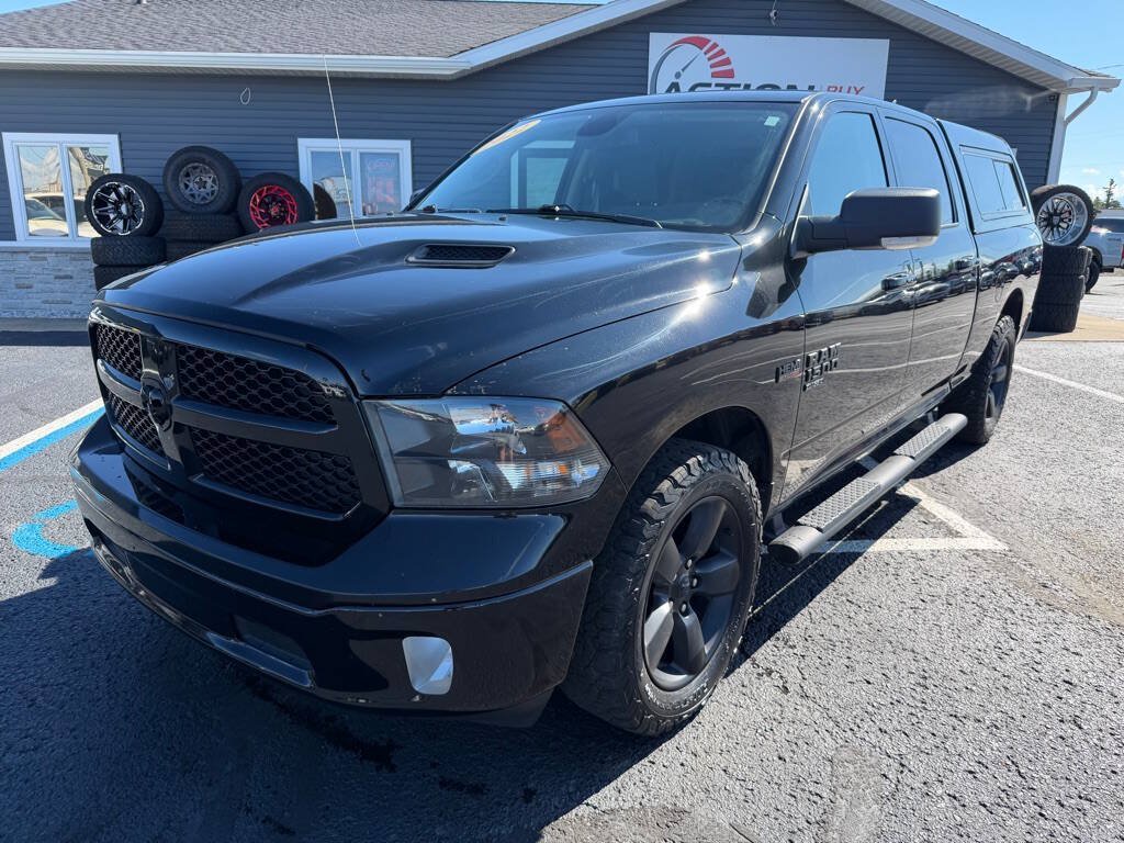 Used 2022 RAM 1500 Classic SLT w/ Electronics Convenience Group AWD/4WD image 1