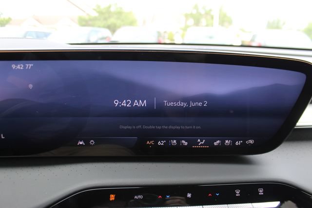 Used 2025 Buick Enclave Avenir w/ Trailering Package, 5000 lbs. FWD image 18
