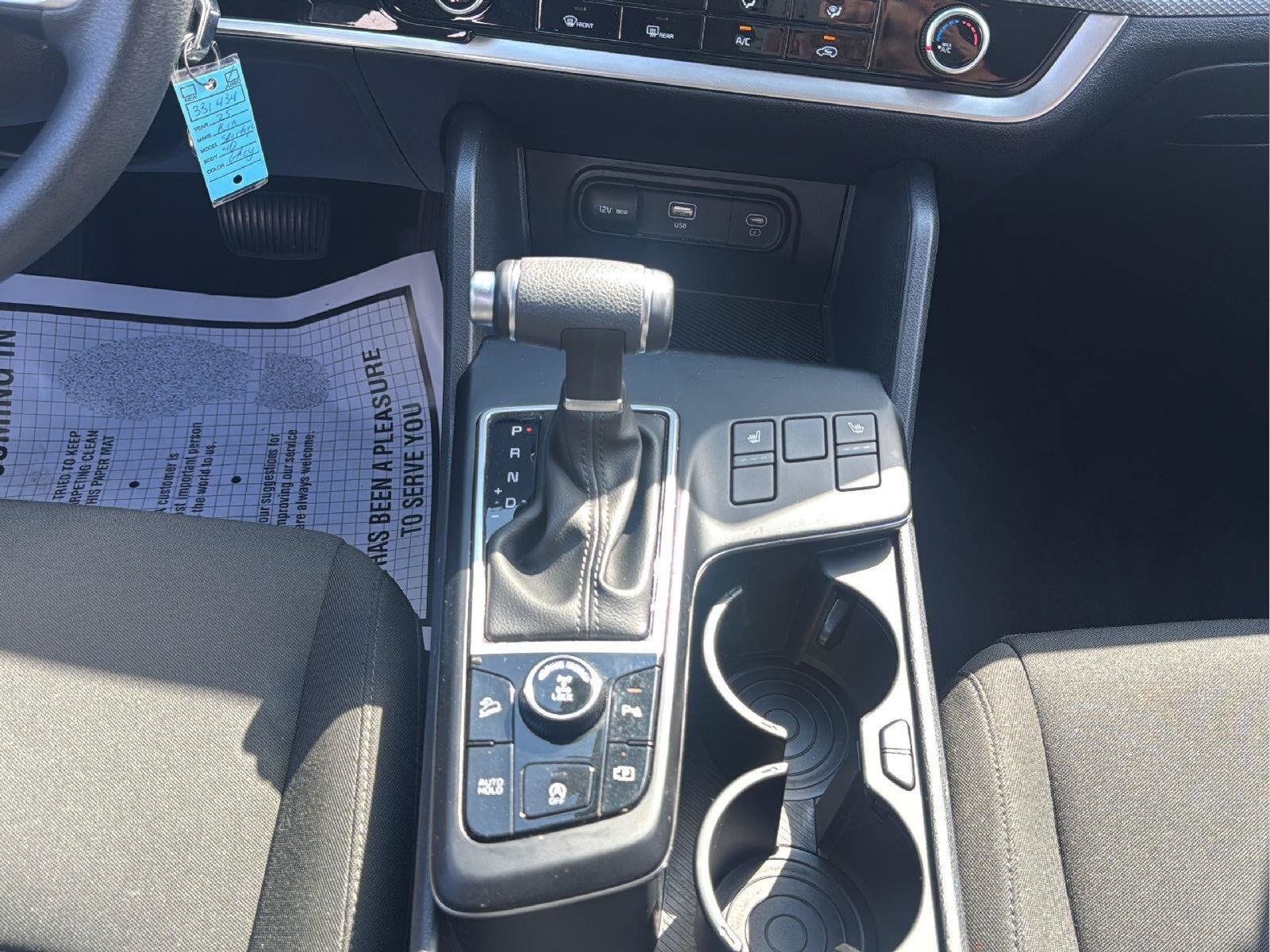 Used 2025 Kia Sportage LX AWD/4WD image 17