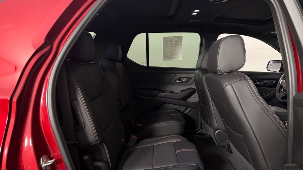 Used 2024 Chevrolet Traverse RS AWD/4WD image 30