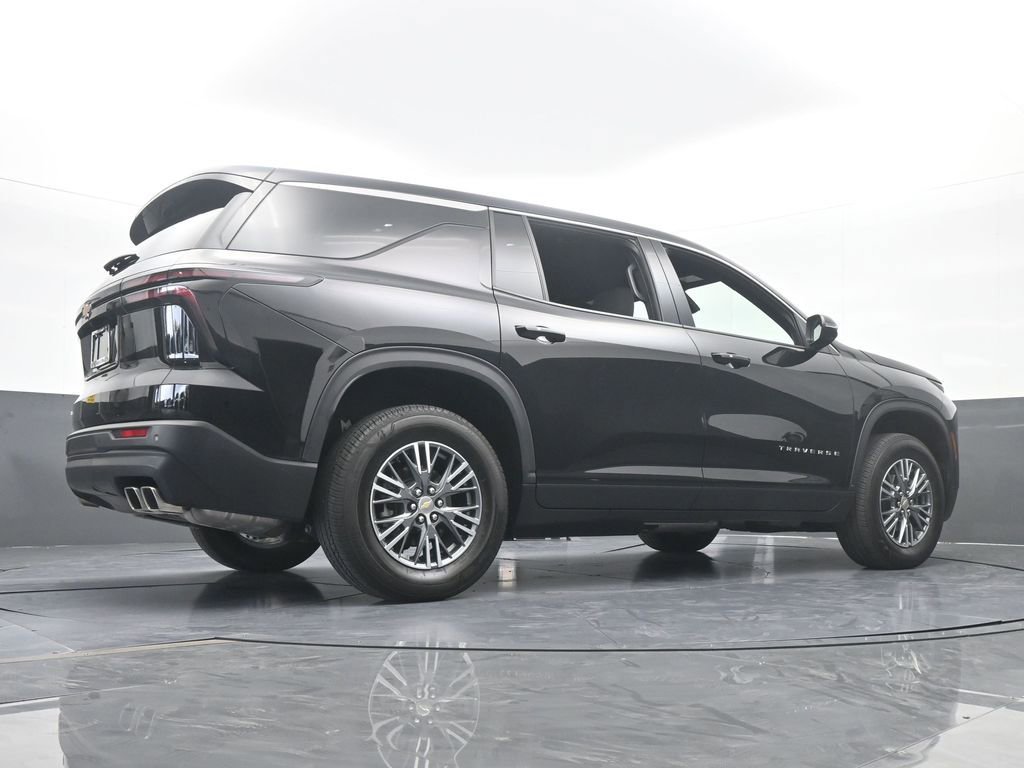 Used 2024 Chevrolet Traverse LS image 66