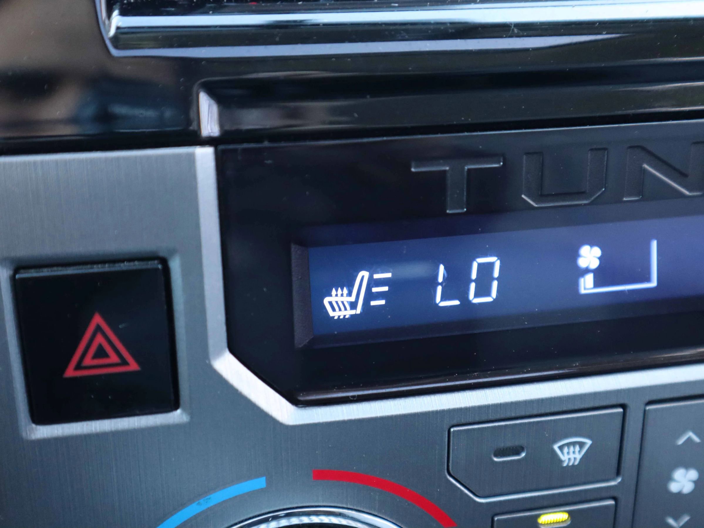 Used 2015 Toyota Tundra Limited image 25