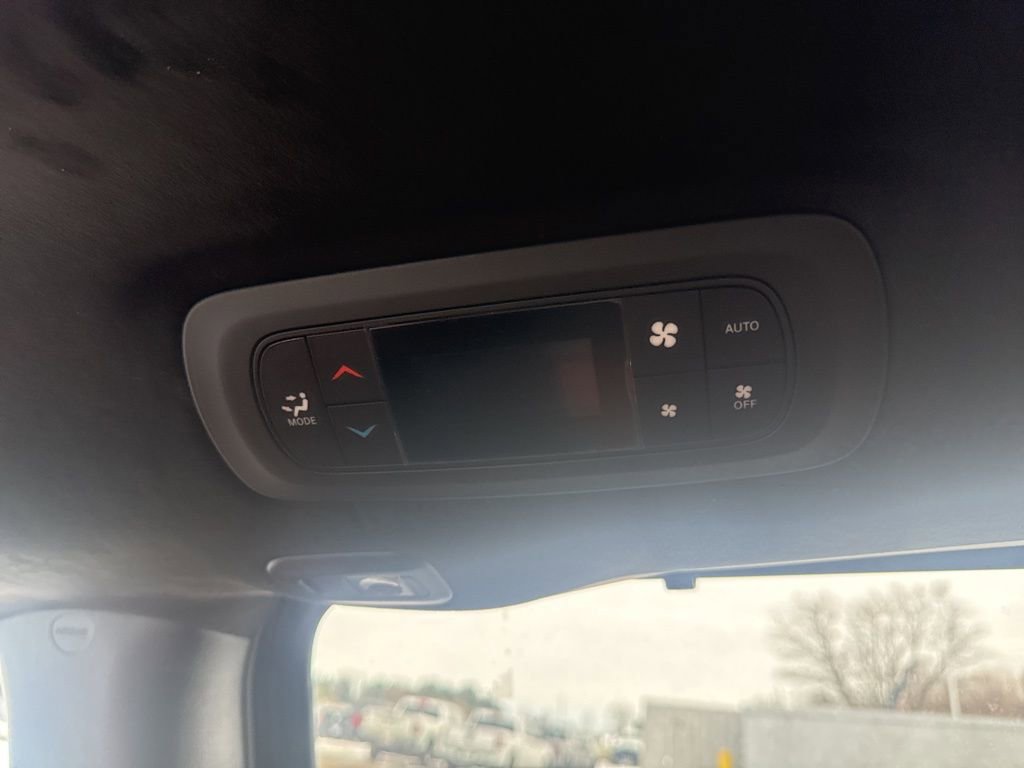 New 2026 Chrysler Pacifica Pinnacle image 44