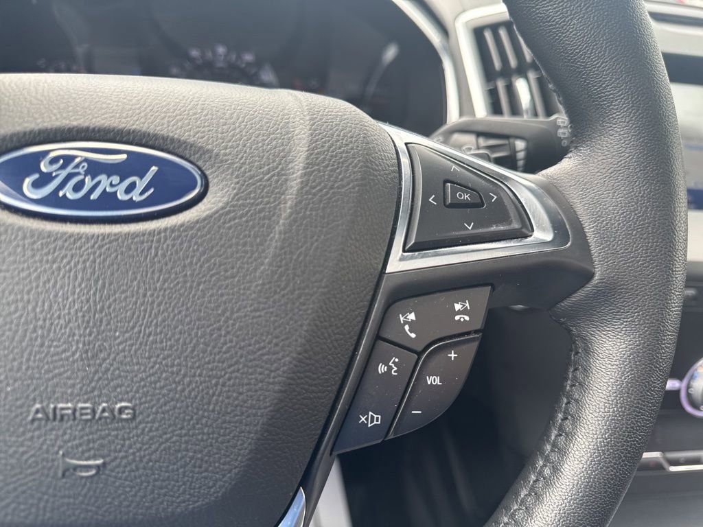 Used 2020 Ford Edge Titanium w/ Equipment Group 301A AWD/4WD image 19
