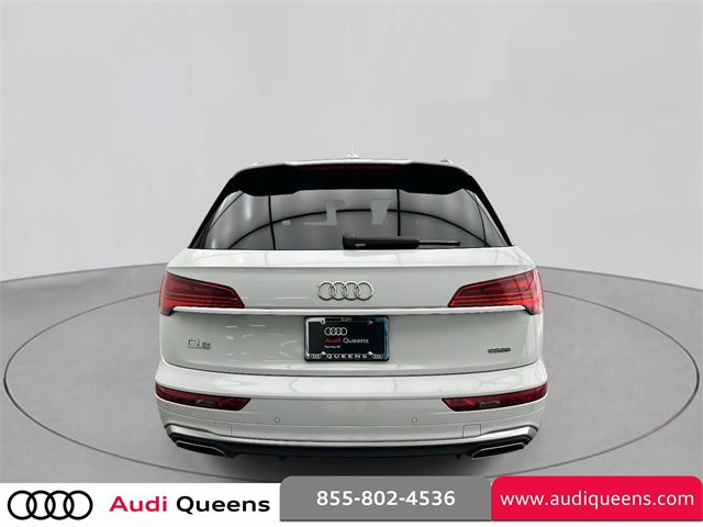 Certified 2023 Audi Q5 2.0T Premium w/ Convenience Package image 3