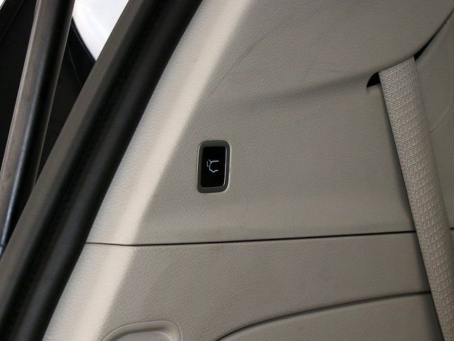 Used 2024 Chrysler Pacifica Touring-L image 27