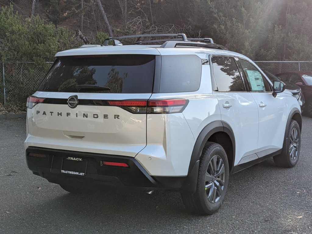 New 2026 Nissan Pathfinder SV FWD image 5