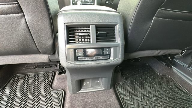 Used 2021 Volkswagen Atlas SEL R-Line w/ Atlas Adventure Package AWD/4WD image 31