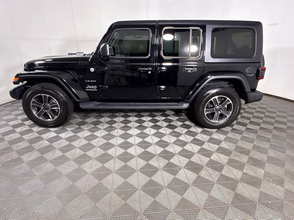 Used 2023 Jeep Wrangler Unlimited Sahara w/ LED Lighting Group AWD/4WD image 6