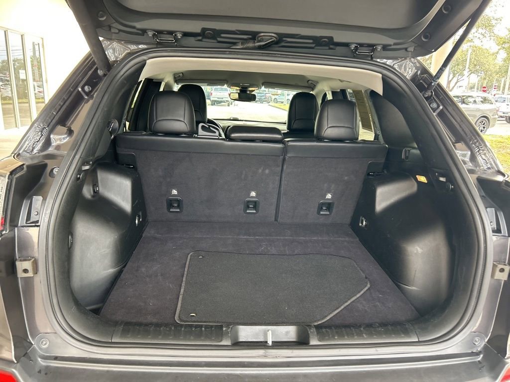 Used 2023 Jeep Cherokee Altitude Lux image 34