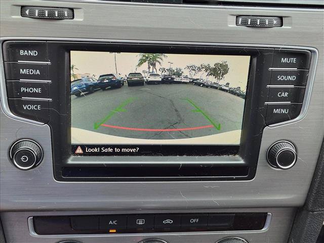 Used 2016 Volkswagen Golf S FWD image 14