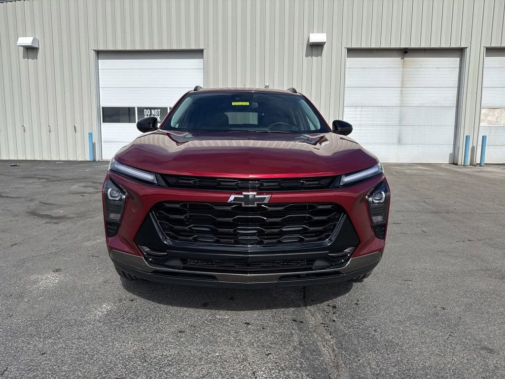 Used 2024 Chevrolet Trax ACTIV w/ Driver Confidence Package image 2