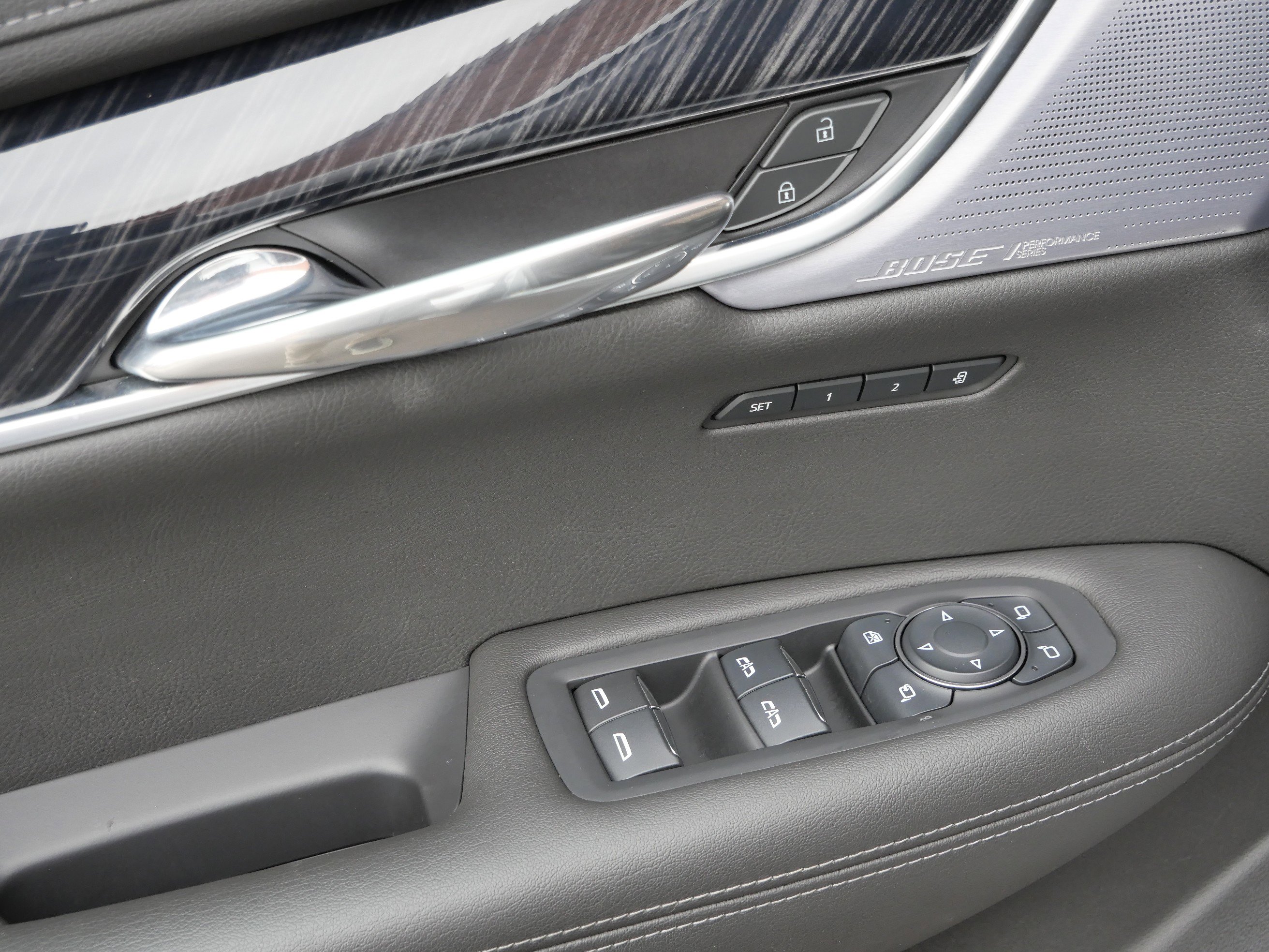 Certified 2024 Cadillac XT6 Premium Luxury w/ Technology Package image 9