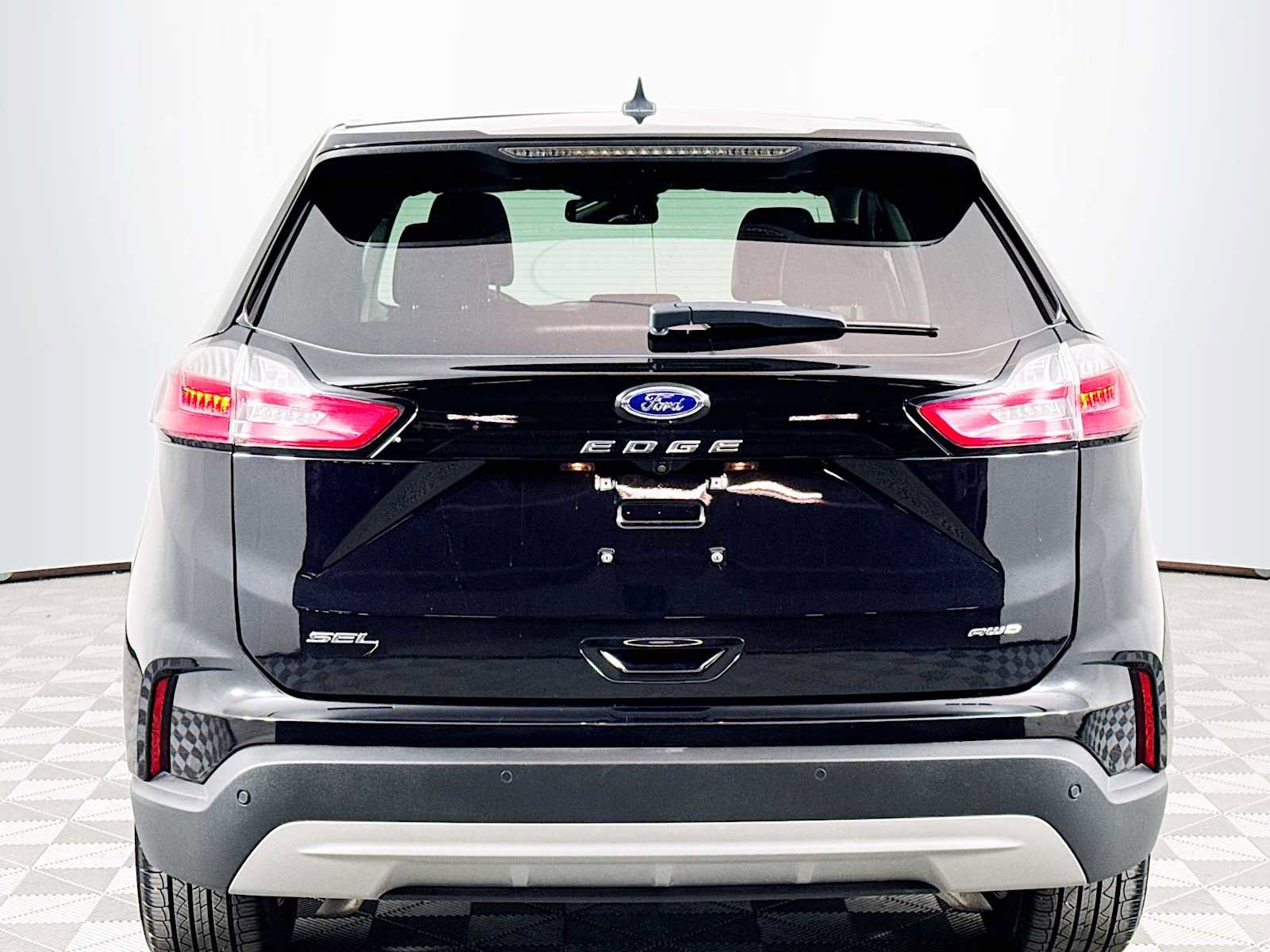 Used 2022 Ford Edge SEL w/ Convenience Package image 12