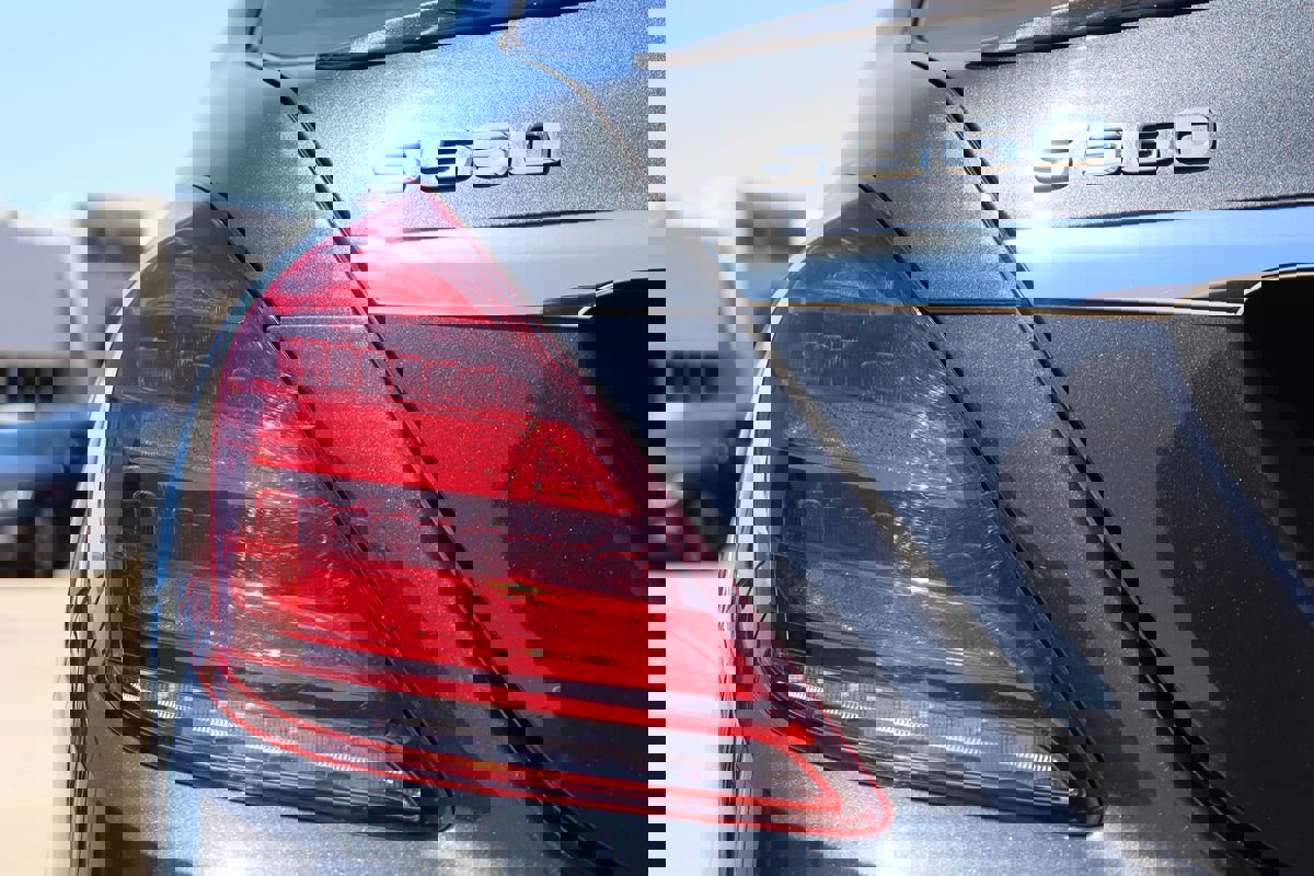 Used 2019 Mercedes-Benz S 560 Sedan w/ AMG Line Exterior image 13