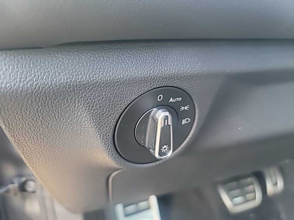 Used 2025 Volkswagen Jetta Sport FWD image 15