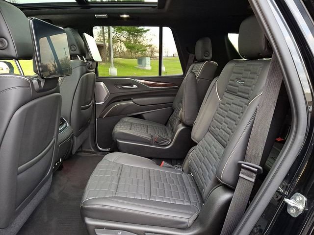 Used 2021 Cadillac Escalade Sport Platinum w/ LPO, ONYX Package image 12