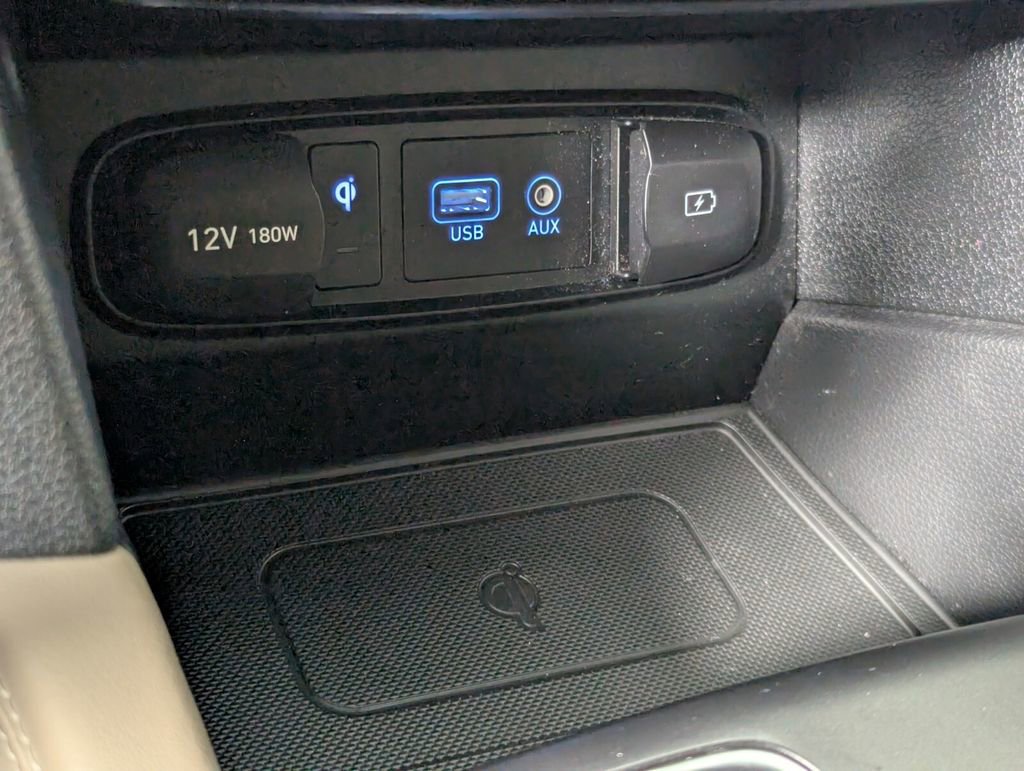 Used 2019 Hyundai Santa Fe FWD image 22
