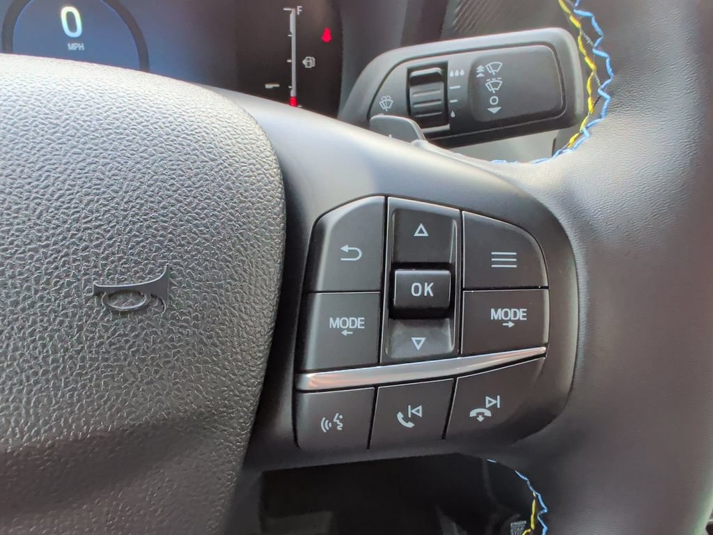 Used 2025 Ford Maverick Lobo AWD/4WD image 25