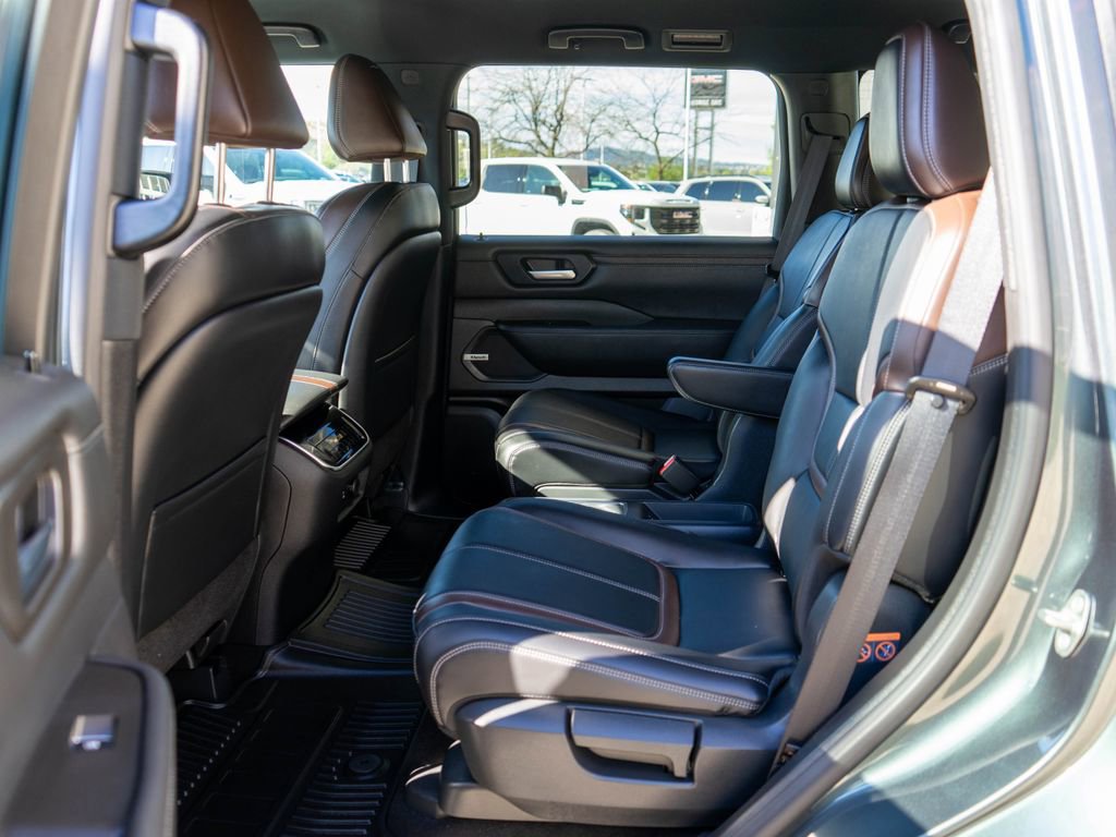 Used 2026 Nissan Armada SL w/ Captain's Chari Seat Package AWD/4WD image 13