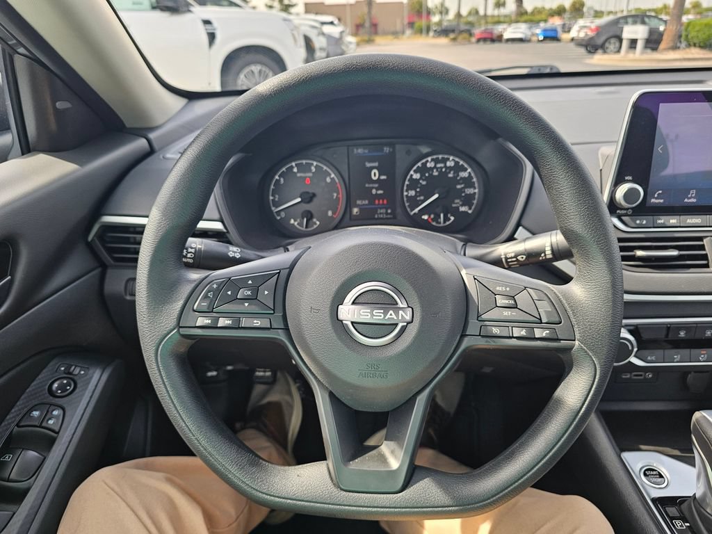 Used 2025 Nissan Altima 2.5 S FWD image 15